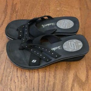 Sketchers sandals